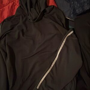 Active top Under Armor women’s size